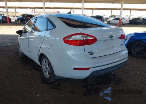 2014 Ford Fiesta Se z USA, uszkodzony, nr VIN 3FADP4BJ1EM235530
